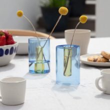 Block design vase réversible S bleu et jaune chez Dodé à Nantes 2