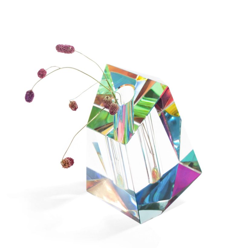 REG-AngleVase-withflower2000x2000_1800x1800