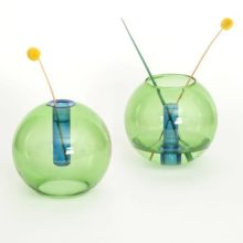 Block design vase boule réversible M vert et bleu chez Dodé à Nantes