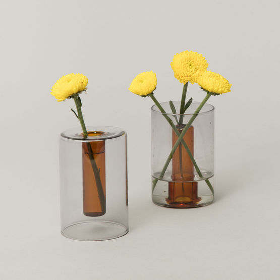 Solifleur réversible en verre ambre-transparent S block design chez Dodé à Nantes