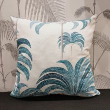 Coussin 45 x 45 xm palmier bleu les dodus chez Dodé à Nantes Coussin 45 x 45 xm palmier bleu les dodus chez Dodé à Nantes