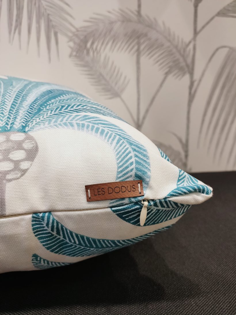 Coussin 45 x 45 xm palmier bleu les dodus chez Dodé à Nantes 4 Coussin 45 x 45 xm palmier bleu les dodus chez Dodé à Nantes 4